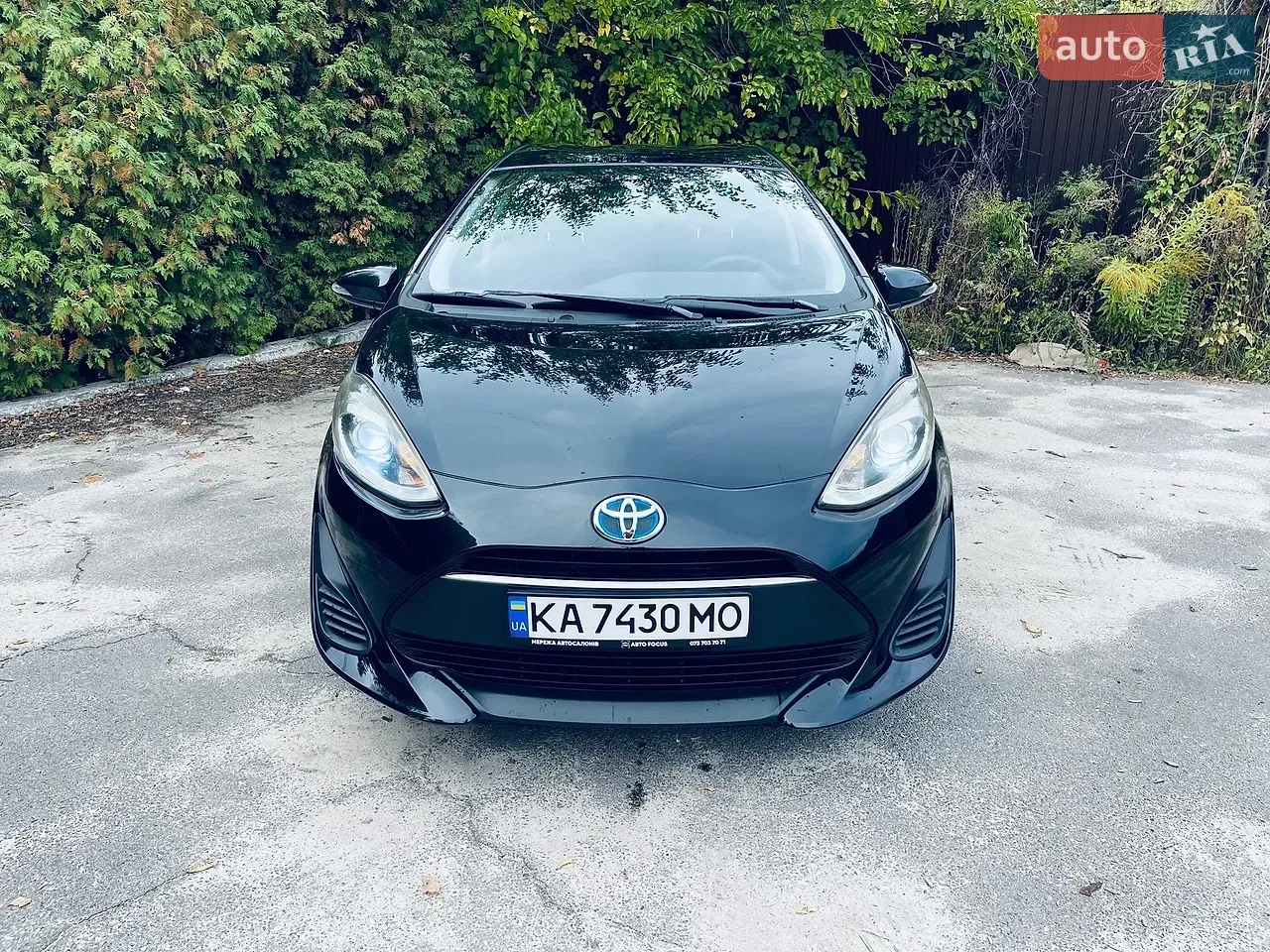 Toyota Aqua 2018 photo 2