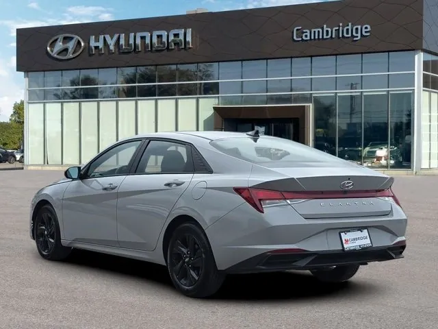 Hyundai Elantra 2023 photo 3