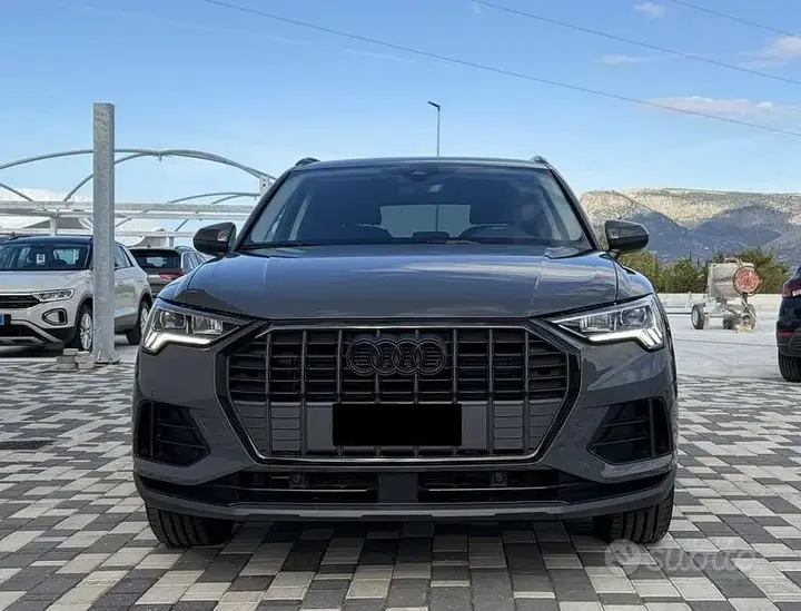 Audi Q3 2023 photo 2