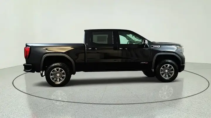 GMC Sierra 1500 2026 photo 2