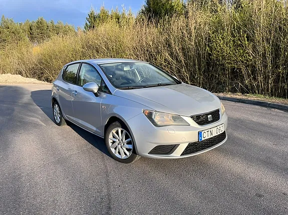Seat Ibiza 2013 photo 2
