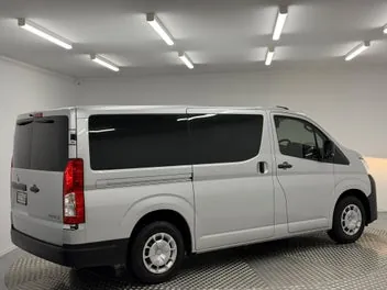 Toyota Hiace 2026 photo 4