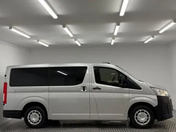 Toyota Hiace 2026 photo 3