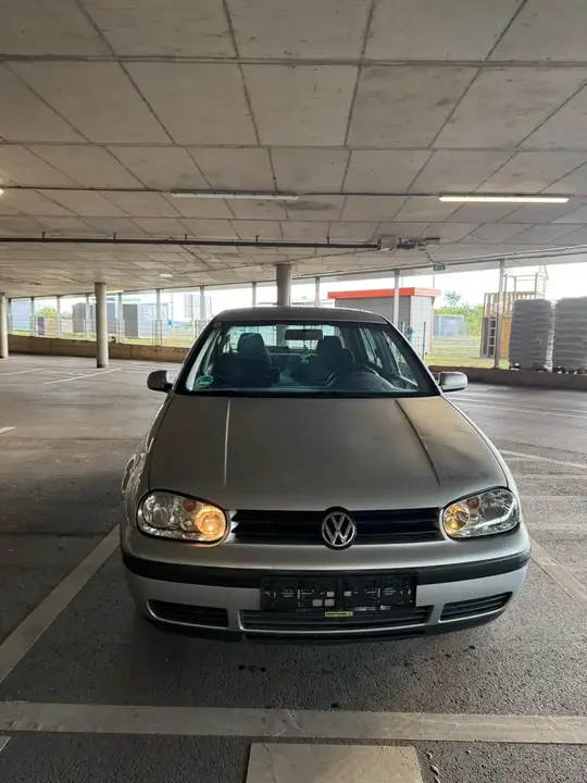 Volkswagen Golf 2002 photo 2