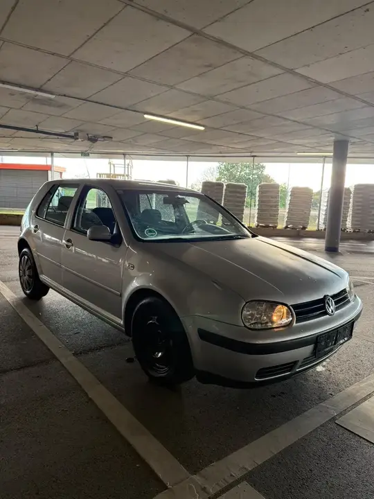 Volkswagen Golf 2002 photo 3