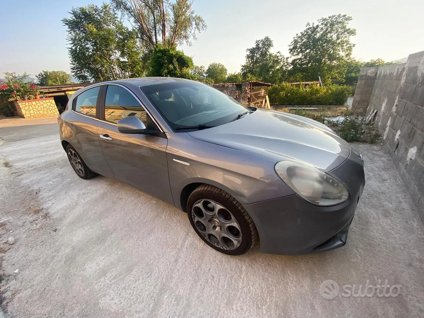 Alfa Romeo Giulietta 2010 photo 2