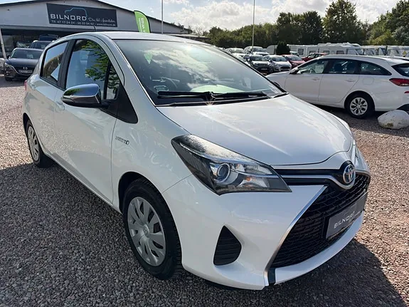 Toyota Yaris 2016 photo 2