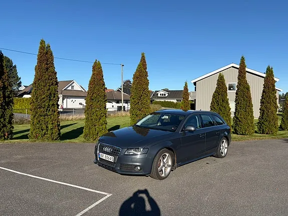 Audi A4 2009 photo 4