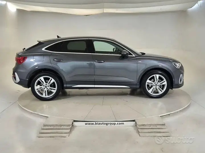 Audi Q3 2024 photo 5