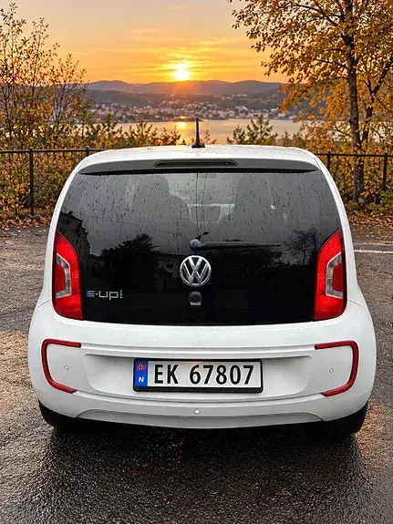 Volkswagen E-Up! 2014 photo 5