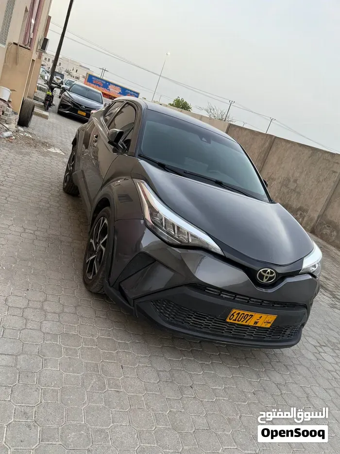 Toyota C-Hr 2020 photo 2