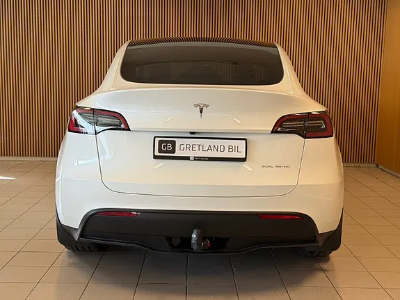 Tesla Model Y 2024 photo 5