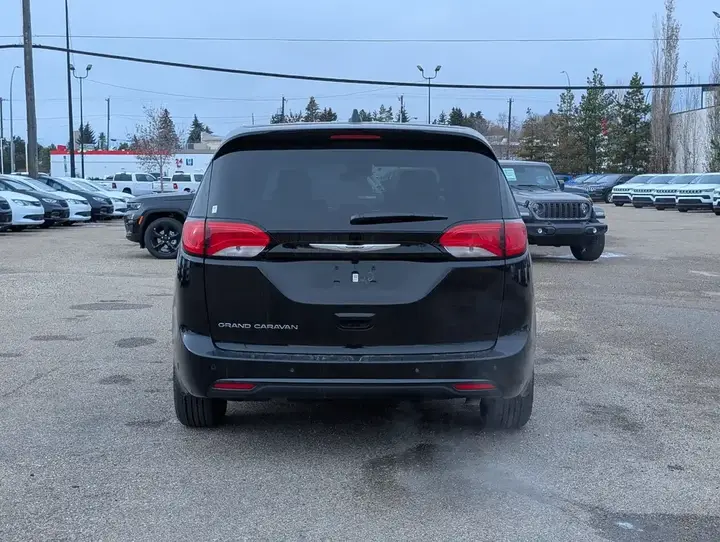 Chrysler Grand Caravan 2026 photo 5