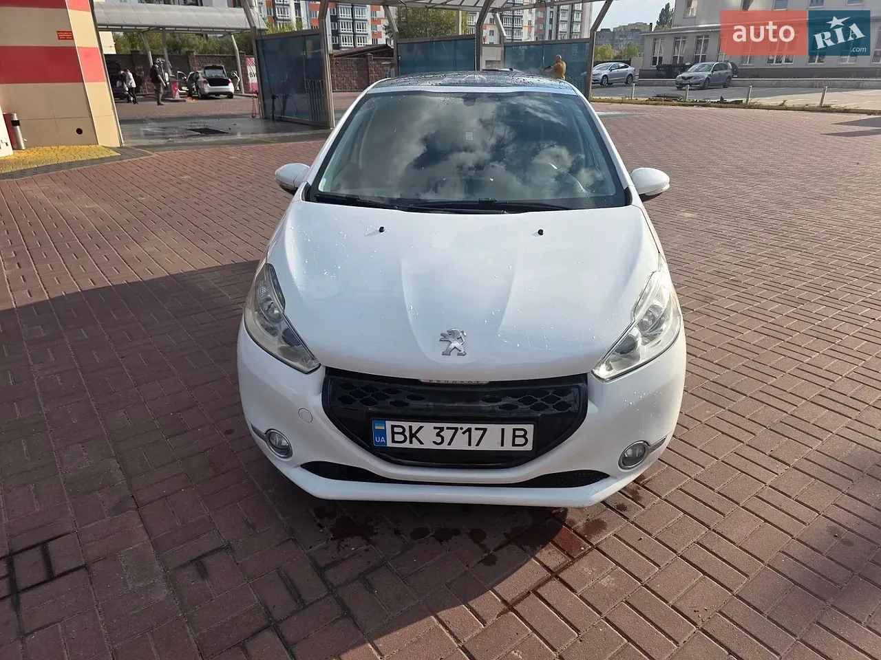 Peugeot 208 2012 photo 5