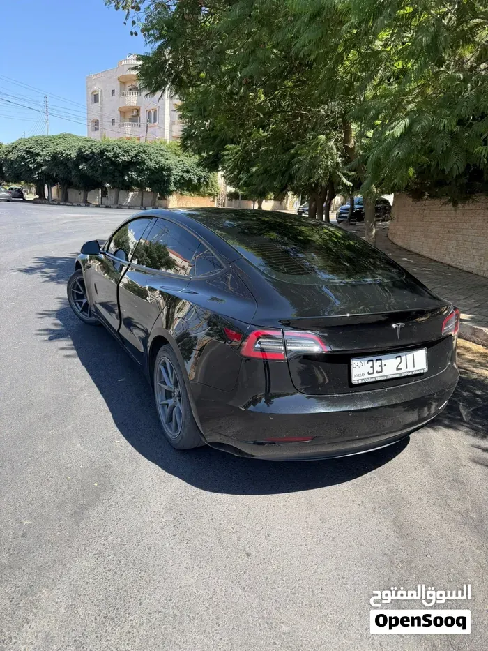 Tesla Model 3 2021 photo 2