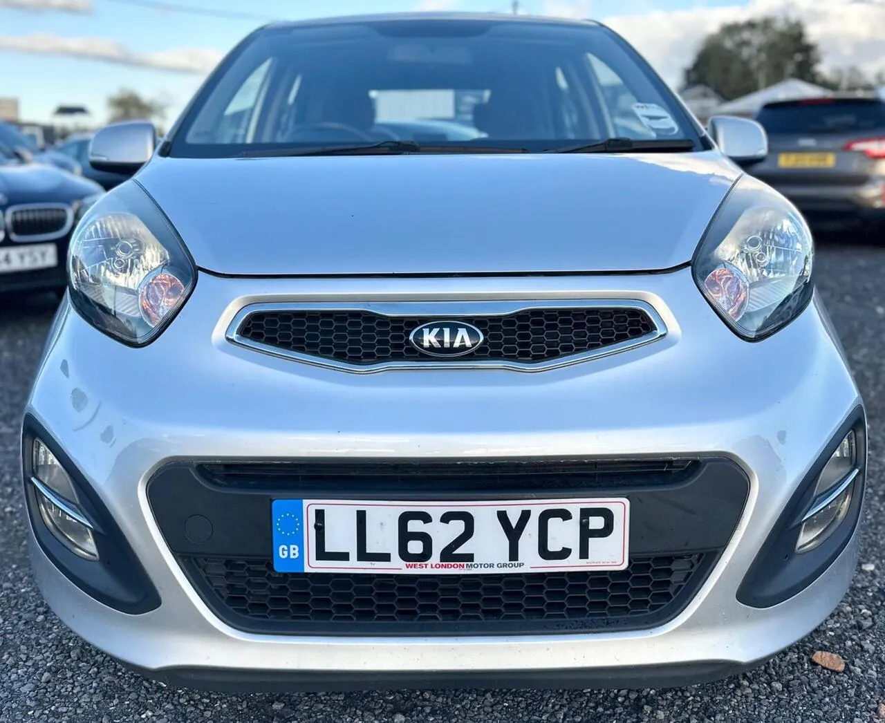 Kia Picanto 2012 photo 2