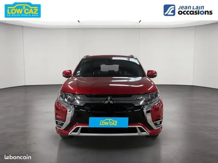 Mitsubishi Outlander 2019 photo 2