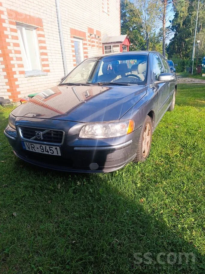 Volvo S60 2008 photo 2