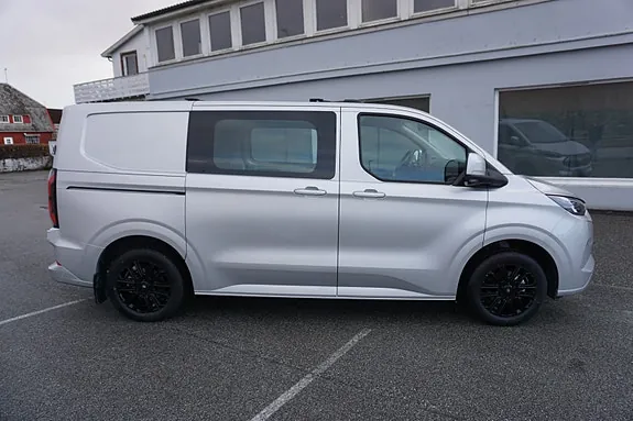 Ford Transit Custom 2025 photo 4