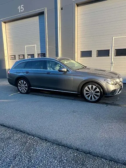 Mercedes-Benz E 220 D 2017 photo 3