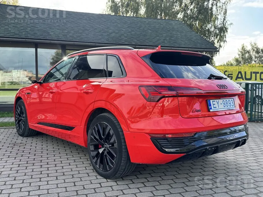 Audi Q8 2023 photo 2