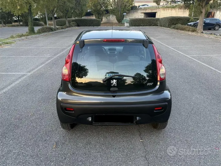Peugeot 107 2005 photo 3