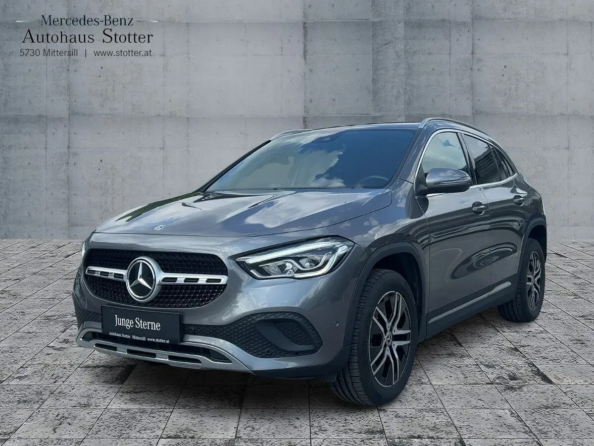 Mercedes-Benz Gla Class 2022 photo 2