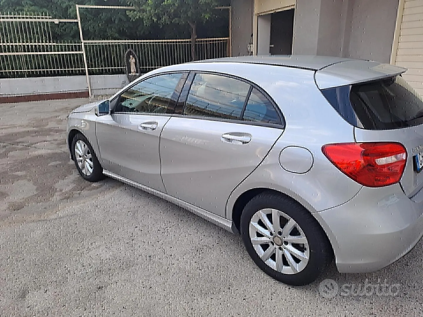 Mercedes-Benz A 2015 photo 4