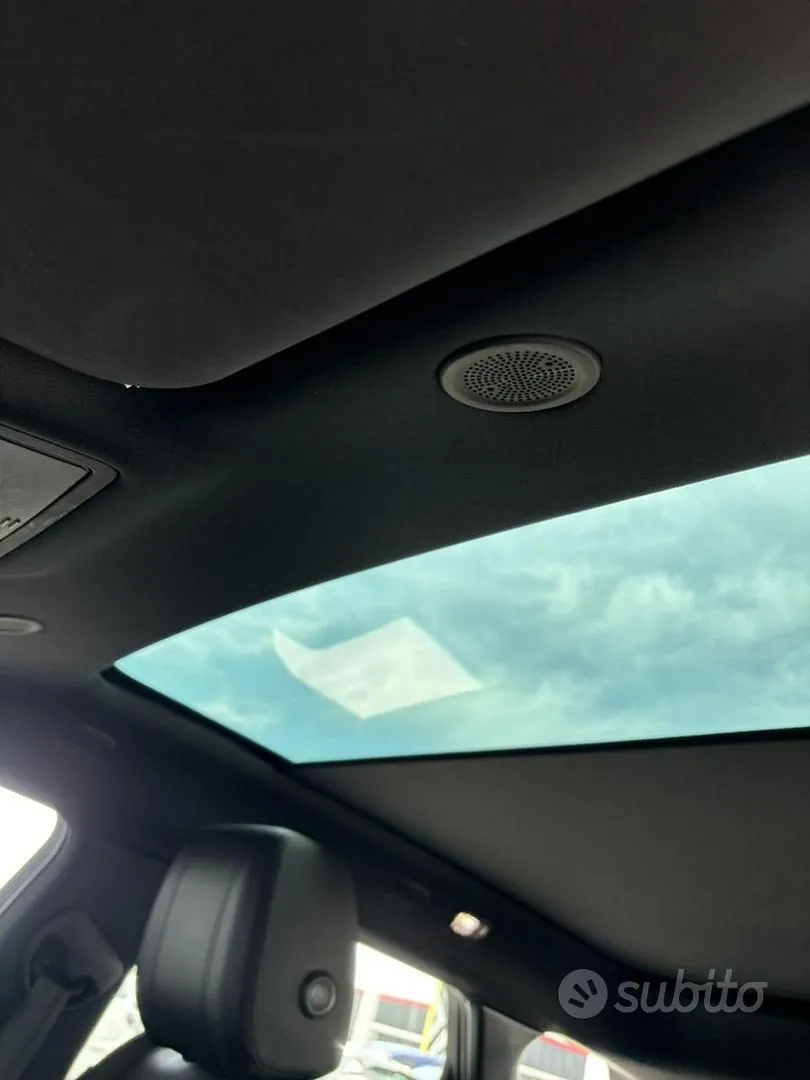 Land Rover Range Rover Evoque 2021 photo 4