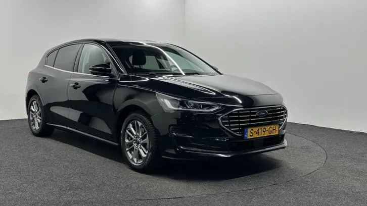 Ford Focus 2023 photo 3