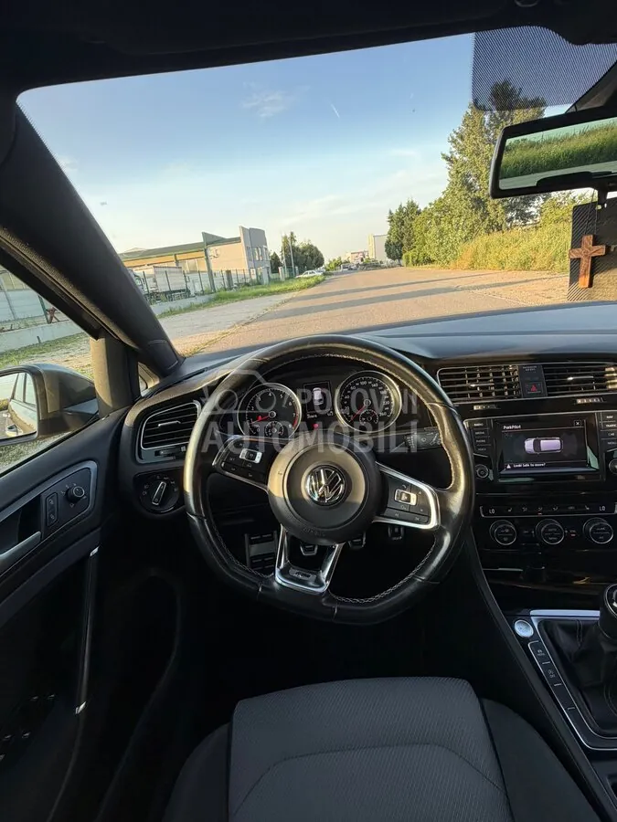 Volkswagen Golf 2014 photo 4