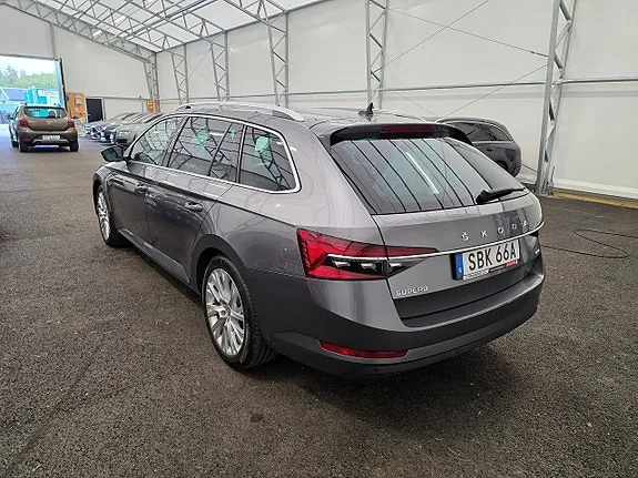 Skoda Superb 2022 photo 5