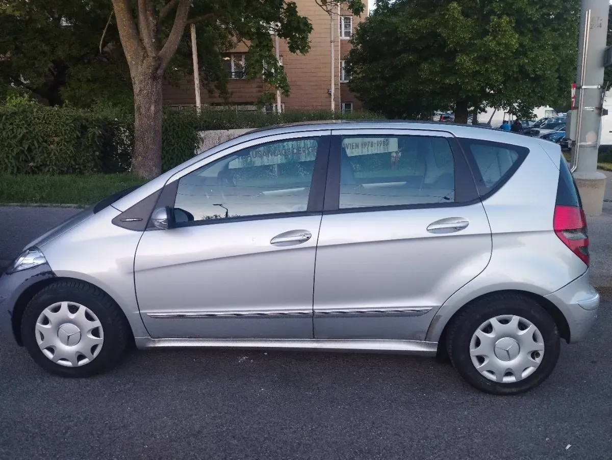 Mercedes-Benz A-Class 2006 photo 2