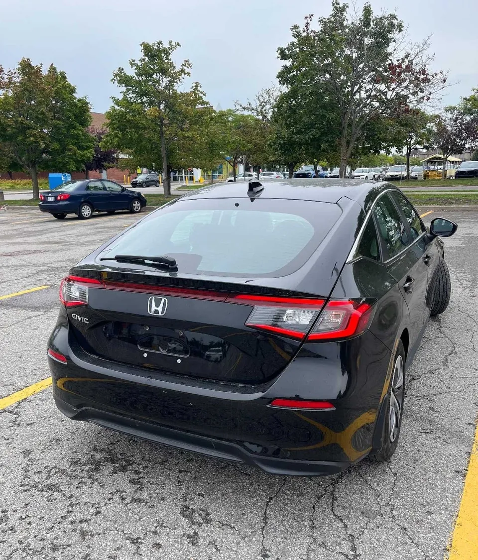 Honda Civic 2022 photo 3