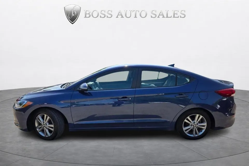 Hyundai Elantra 2018 photo 2