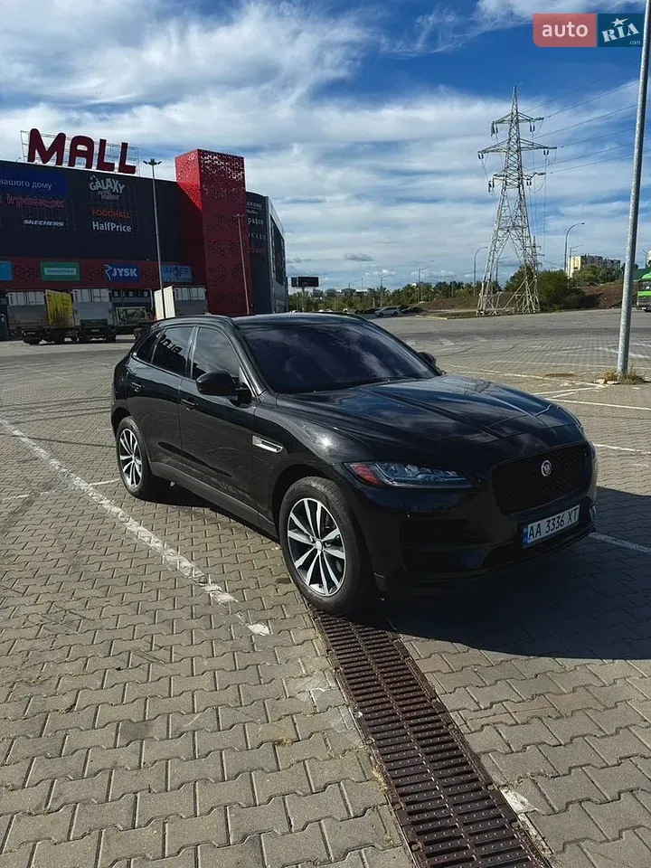 Jaguar F-Pace 2017 photo 2