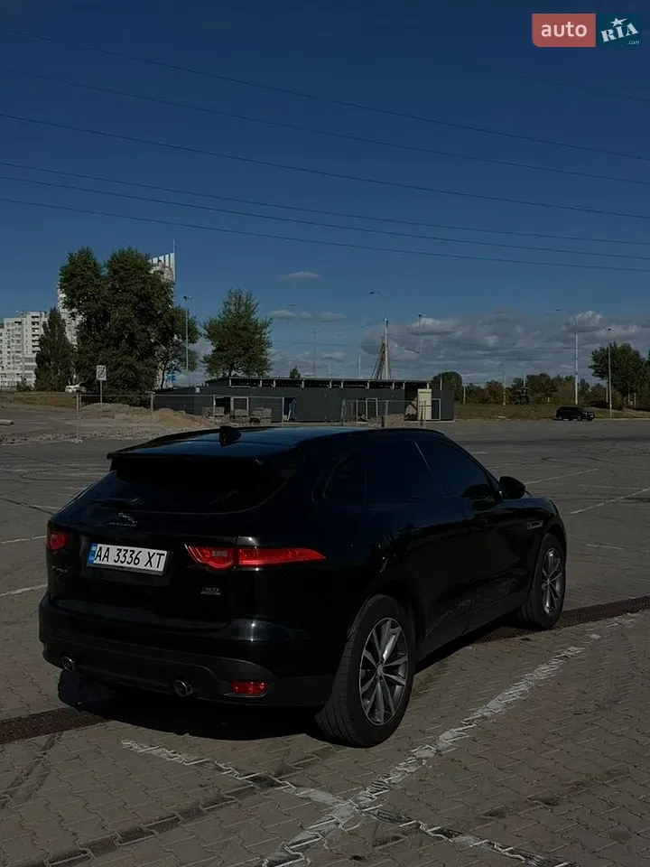 Jaguar F-Pace 2017 photo 5