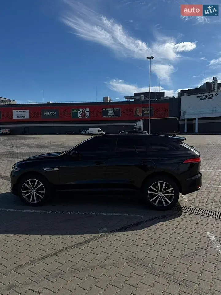 Jaguar F-Pace 2017 photo 4