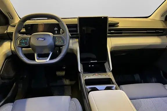 Ford Explorer 2026 photo 4