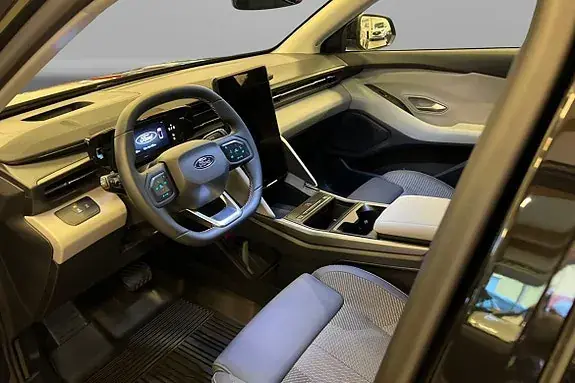 Ford Explorer 2026 photo 5