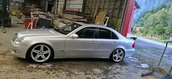 Mercedes-Benz E 220 2007 photo 2