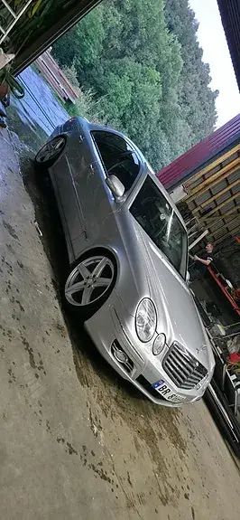 Mercedes-Benz E 220 2007 photo 3