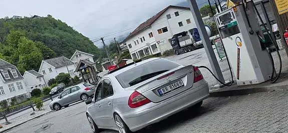 Mercedes-Benz E 220 2007 photo 4