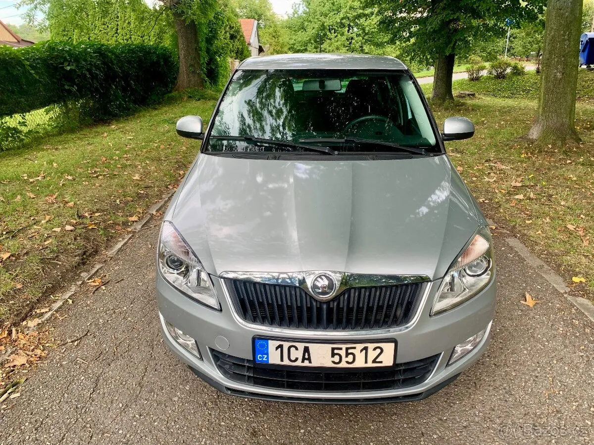 Skoda Fabia 2013 photo 2