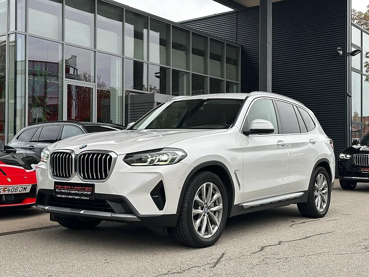 BMW X3 2022 photo 2