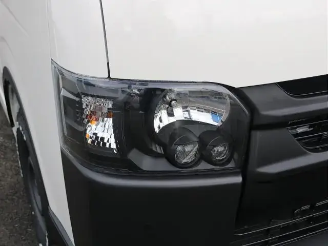 Toyota Hiace Van 2026 photo 5