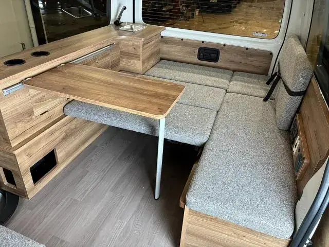Toyota Hiace Van 2026 photo 3