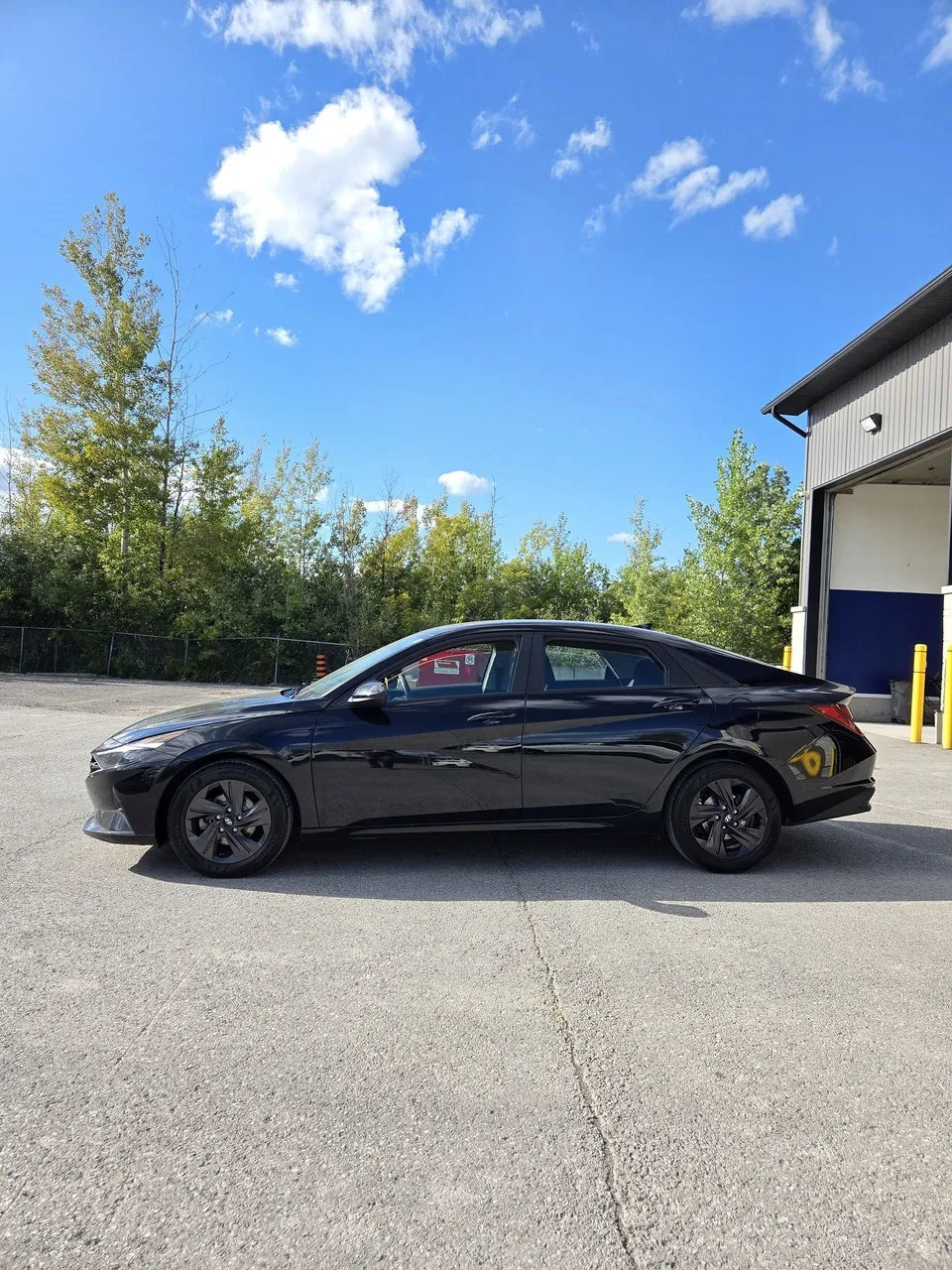 Hyundai Elantra 2022 photo 3