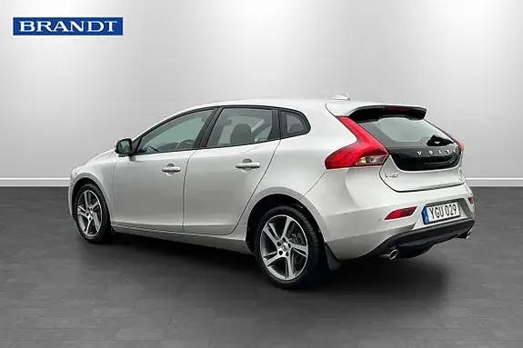 Volvo V40 2017 photo 2