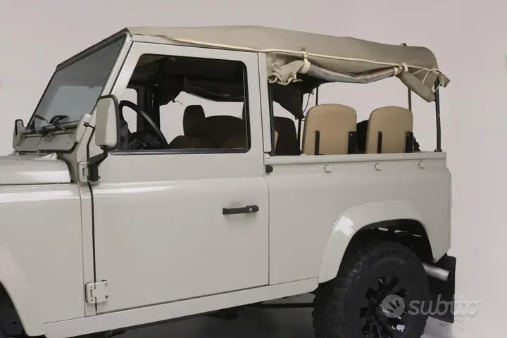 Land Rover Defender 1998 photo 2